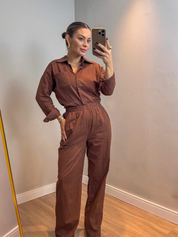 Conjunto Paula Calça Camisa - Marrom